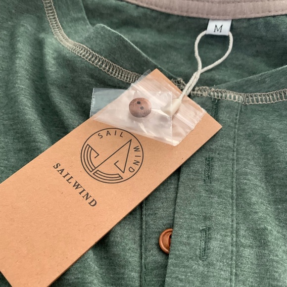 💙 Men's Green Henley Shirt - Picture 5 of 6